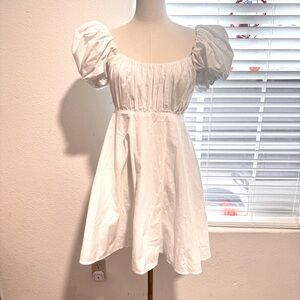 Abercrombie & Fitch Ruched White Puff Sleeve dress size XS